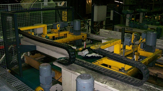 Palletising system with chainflex